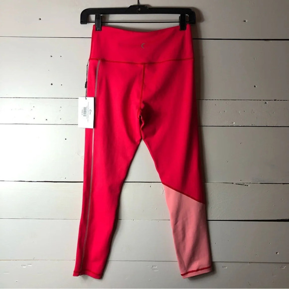 NWT Zyia Popsicle Pink Reflective Stripe Light n Tight Hi-Rise 7/8 24" Size 4 - Picture 5 of 9